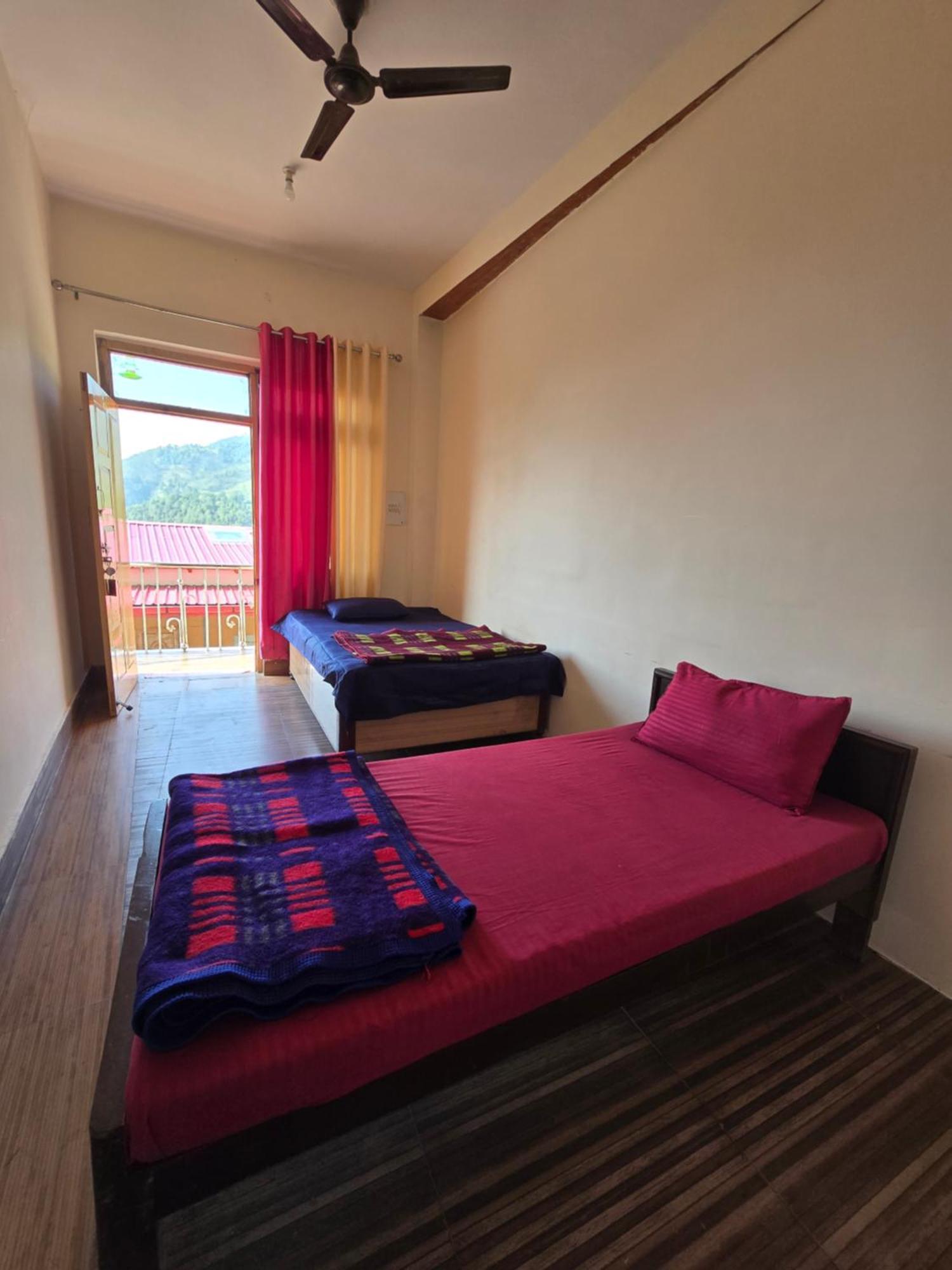 Dwarika Hotel Dwarahat الغرفة الصورة